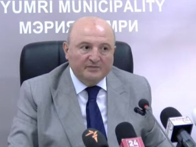«Դիտավորյալ են արել. ես էդ կյանքի հետ կապ չունեմ». Վարդան Ղուկասյանը՝ շատրվաններում Доля воровская երգի հնչելու մասին