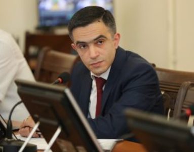 Մարդկանց նպաստը միանգամից չենք կտրում, աջակցում ենք, որ աշխատանք գտնեն, առաջ գնան. փոխնախարար