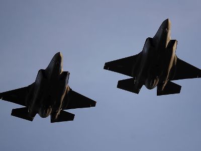 US Air Force F-35 fighter jet crashes in California