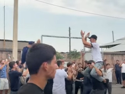 Քեֆ ենք արել, շատ ուրախ ճանապարհել ենք, ուրախ էլ դիմավորելու ենք. ամառային զորակոչը շարունակվում է