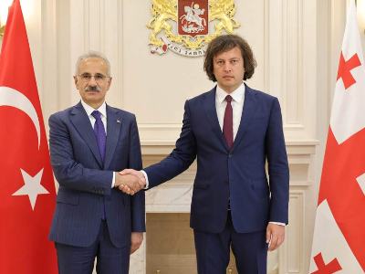 Georgian Prime Minister discusses importance of peace in South Caucasus with Turkish Transport Minister