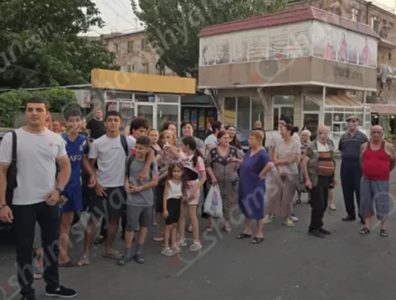 Ջրվեժում 9000–ից ավելի բնակիչներ ջուր չունեն. եթե խնդիրը չլուծվի, սպառնում են ճանապարհ փակել
