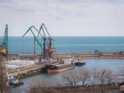 Власти России подтвердили информацию об ударах украинских БПЛА по порту в Каспийском море