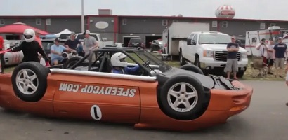 Ոստիկանը 1999 թվականի Chevrolet Camaro-ն վերածել է շրջված մրցարշավային մեքենայի