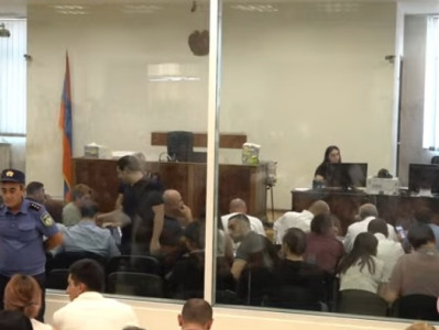 Փաստաբան Լիպարիտ Սիմոնյանը բոյկոտեց նիստն ու հեռացավ դատարանի դահլիճից