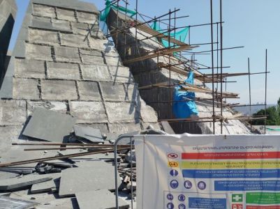Վերանորոգվում են Հայոց ցեղաuպանnւթյան հուշահամալիրի Հավերժության տաճարի թեք մույթերը