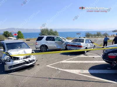Սևան-Մարտունի ճանապարհին բախվել են Mercedes-ը, Nissan Tiida-ն և «Լադա»-ն․ կան վիրավորներ