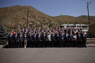 «Հրապարակ». Ո՞րն է դիվանագետների հանդիպման մեխը