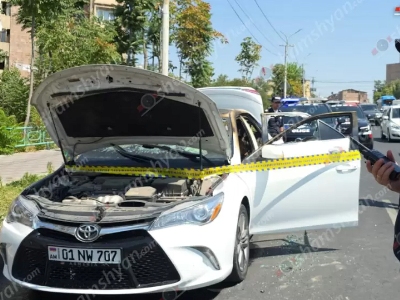Ուլնեցի փողոցում հրդեհ է բռնկվել ընթացող Toyota Camry-ում. վարորդը հոսպիտալացվել է. մեքենան դարձել է ոչ շահագործելի