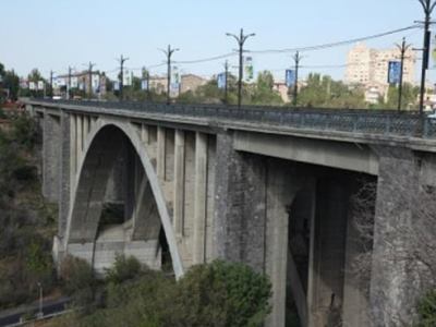 Քաղաքացին փորձել է ինքնասպանություն գործել եւ նետվել Կիեւյան կամրջից