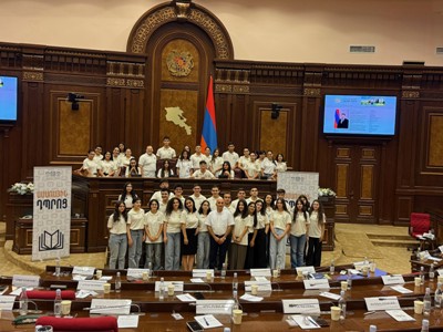 ԿԸՀ նախագահ Վահագն Հովակիմյանը հյուրընկալվել է ԱԺ «Ամառային դպրոց» ծրագրին