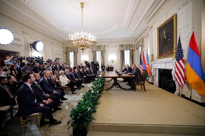 «Փաստ». Իշխանությունները շարունակում են «օդային» փիառը, փորձագետները, նվազագույնը, թերահավատ են