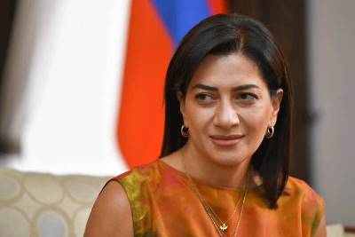 «Հրապարակ». Հիմա էլ նվագել են սովորում