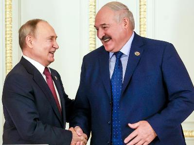 Путин поздравил Лукашенко с днем рождения