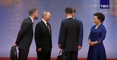 Путин и Си Цзиньпин пообщались «на ногах» до старта саммита ШОС: председатель КНР дал банкет в честь гостей