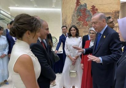 Փաշինյան ամուսինները Չինաստանում ջերմ զրուցում են Էրդողանի, Ալիեւի եւ նրանց կանանց հետ (ֆոտո)