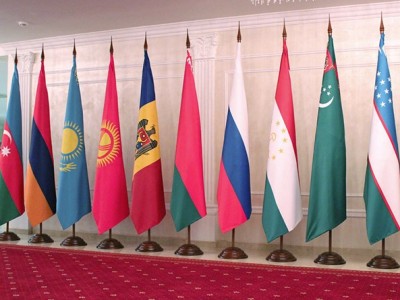 Российский журналист: РФ при желании могла бы обеспечить вступление Армении и Азербайджана в ШОС
