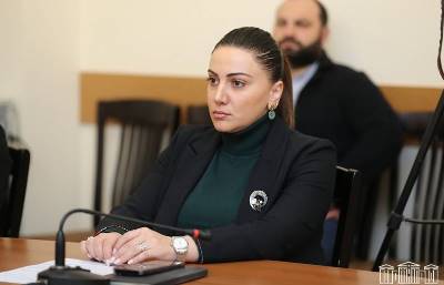 «Իրավունք». Արուսյակին պետք է «աբրաշատ» լինել