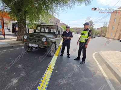 Եղվարդի քաղաքապետարանի մոտ «Վիլիս»-ը վրաերթ է ենթարկել հետիոտնին. Shamsyan.com