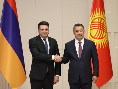 Ալեն Սիմոնյանը Ղրղզստանի նախագահ Սադիր Ժապարովի հետ քննարկել է Հայաստան–Ադրբեջան խաղաղության գործընթացը