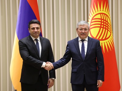 Ալեն Սիմոնյանը Ղրղզստանի վարչապետի հետ քննարկել է քաղաքական և տնտեսական համագործակցության հարցեր