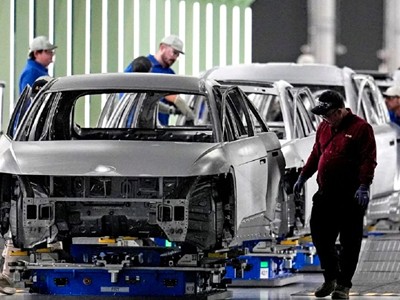 ԱՄՆ իշխանությունները Hyundai գործարանում խոշոր խուզարկության ժամանակ ձերբակալել են 475 ներգաղթյալի