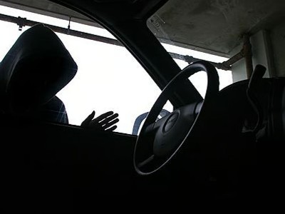 Երևանում վնասել են թանկարժեք «Mercedes», ապա «Դերժավայի Արկադի» որդու անվամբ հաշվառված «Porsche»-ով դիմել փախուստի