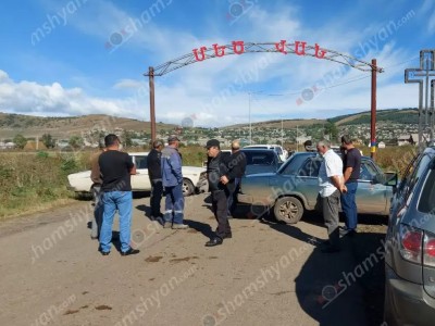Մեծավանցիները փակել են Հայաստան-Վրաստան ճանապարհը. պահանջում են ասֆալտապատ ճանապարհ