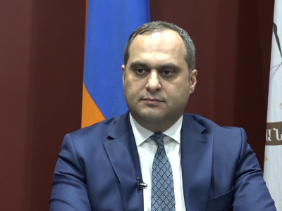 Դատավորն ավելի շատ վախենում է այն մարդկանց, ովքեր իրենից հաշիվ են պահանջելու, քան օրենքից. Միքայել Սրբազանի պաշտպան