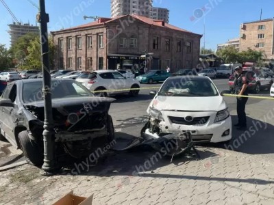 Ավտովթար-վրաերթ՝ Երևանում․ «Opel»-ը նորոգող 3 քաղաքացիներ վրաերթի են ենթարկվել