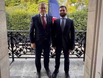 ՀՀ ԱԳ փոխնախարարը Ֆրանսիայի նախագահի խորհրդականին է ներկայացրել օգոստոսի 8-ին ձեռք բերված պայմանավորվածությունները