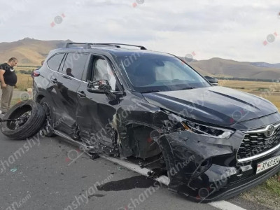Լոռիում բախվել են Toyota Highlander-ն ու Volkswagen Vento-ը. կա 1 զոհ, 3 վիրավոր. նրանք Սարալանջի դպրոցի ուսուցիչներ են