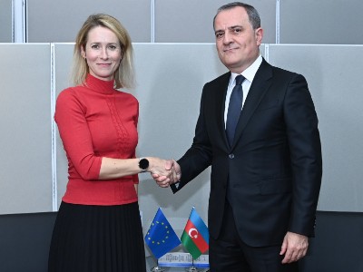 ԵՄ-ի և Ադրբեջանի արտաքին քաղաքական գերատեսչությունների ղեկավարները քննարկել են Երևանի և Բաքվի միջև ընթացող գործընթացը