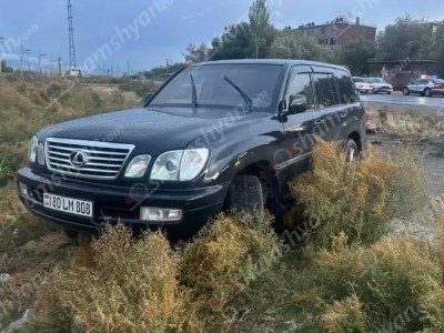 Արարատի մարզում «Lexus»-ով վթարի է ենթարկվել ԶՊՄԿ-ի տնօրենի տեղակալը. կա վիրավոր