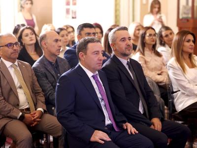 Ֆասթ Բանկը, ի դեմս Վահե Բադալյանի, 50մլն դրամի աջակցություն է ցուցաբերել Մատենադարանին