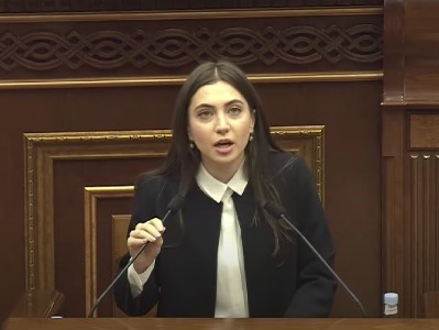 Նորից չխաբնվեք ծնկածին, ընտրություններին սպասել պետք չէ. Աննա Մկրտչյան