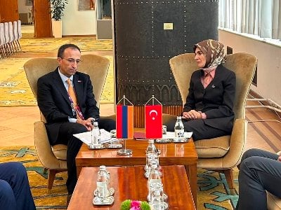 Ի՞նչ թեմաներ է Արսեն Թորոսյան քննարկել թուրք նախարարի հետ