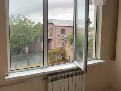«Պահակը չի թողել դասից փախչեն, 2-րդ հարկի պատուհանից թռել են». 117 դպրոցի տնօրենը՝ միջադեպի մասին