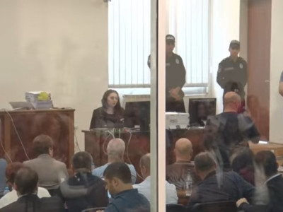 «Գողական զրույց ա», «Քեզ նորմալ պահի՛, հանգստացի՛». լարված իրավիճակ դատարանում