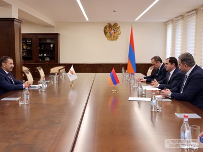 Armenia minister, Cyprus ambassador discuss defense cooperation