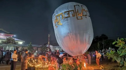At least 24 killed as paraglider drops bombs on crowd of protesters in Myanmar