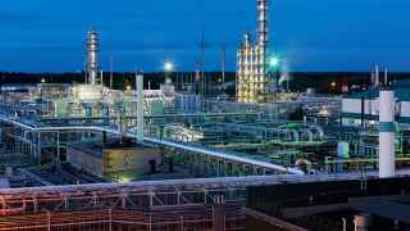 Украинские дроны атаковали крупнейший газоперерабатывающий завод на юге России