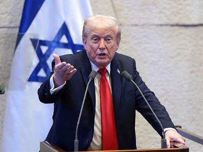 Trump arrives in Egypt for deal signing with fellow leaders
