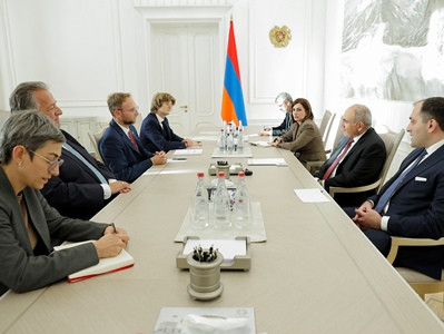 Փաշինյանն ընդունել է Ժան–Շառլ Սամուելյանին և Նուբար Աֆեյանին