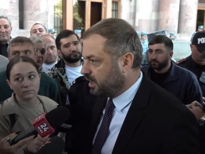 Էկոնոմիկայի նախարարը դուրս է եկել բողոքող վարորդների մոտ և խոսել ՌԴ-ում կանոնների խստացման մասին
