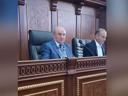 7 տարի ձեր կուսակցությունը ղեկավարում է, ամեն տարի 1 միլիարդ վարկ եք վերցրել. Վարդան Ղուկասյան