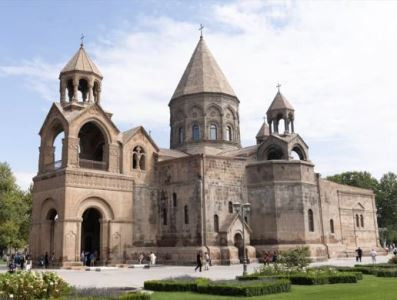 Holy Etchmiadzin: Armenia law enforcement, judicial system is engaged in carrying out illegal anti-church instructions