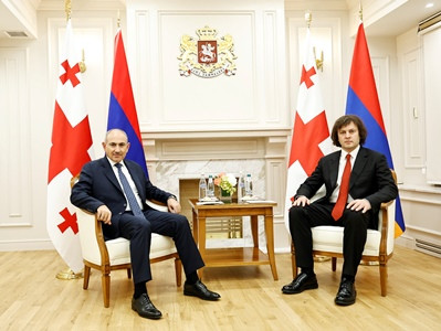 Pashinyan meets with Irakli Kobakhidze in Tbilisi