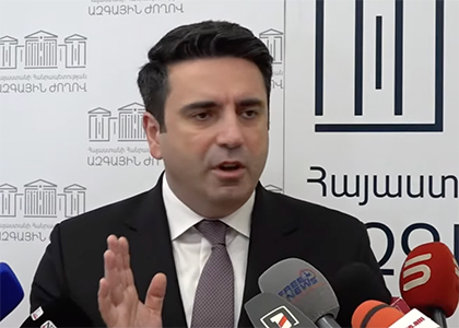 Խորհրդարանի նախագահը Էջմիածնի Մայր Աթոռը անվանեց անօրինական կառույց