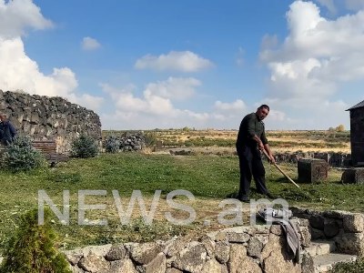 В преддверии визита Пашиняна улицы и церковный двор Ованавана приводятся в порядок